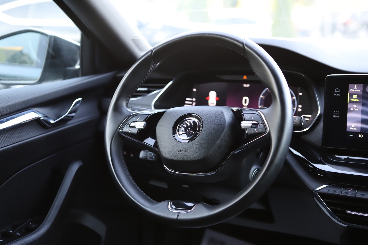 Skoda Octavia - фото 8