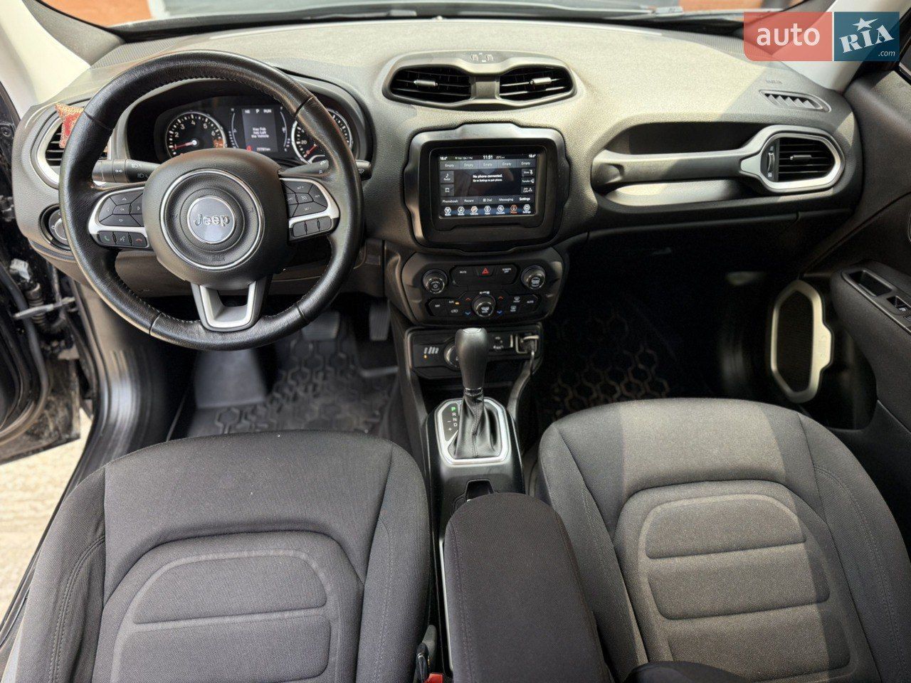 Jeep Renegade - фото 8