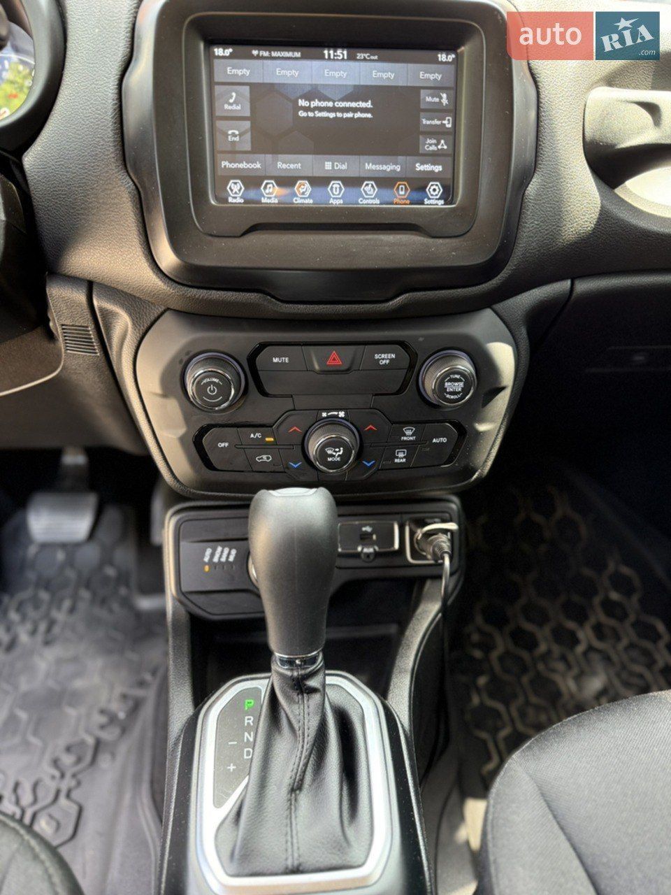 Jeep Renegade - фото 9