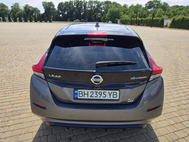 Nissan Leaf - фото 2