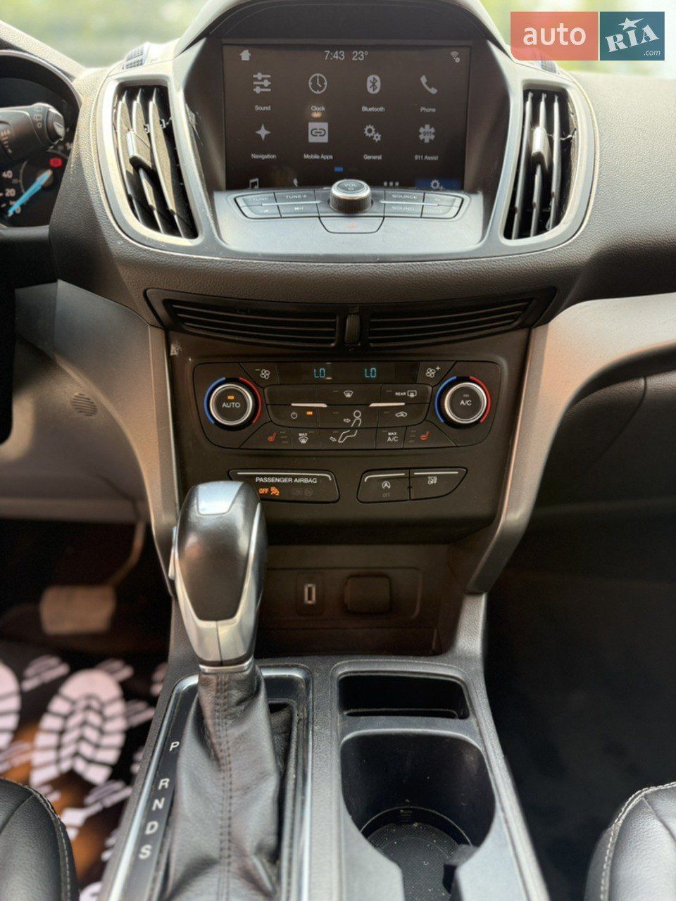 Ford Escape - фото 10