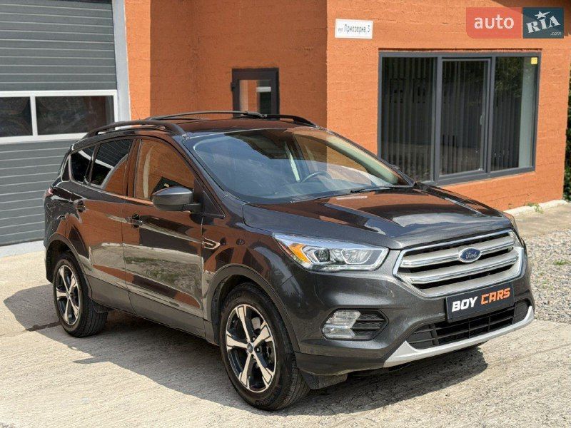 Ford Escape - фото 1