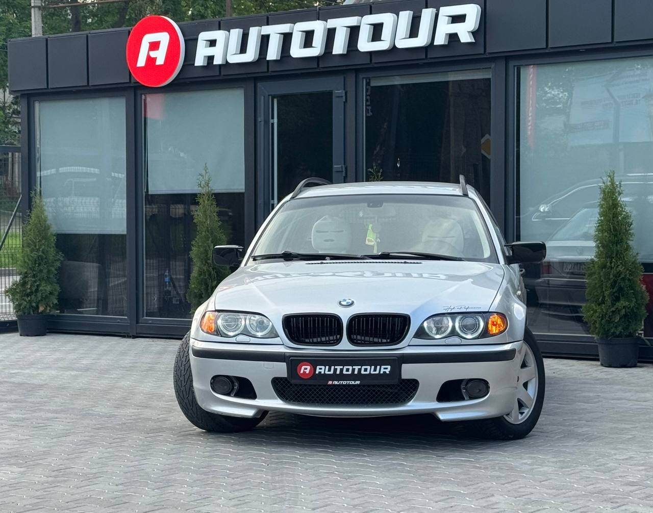 BMW 3 серії - фото 1