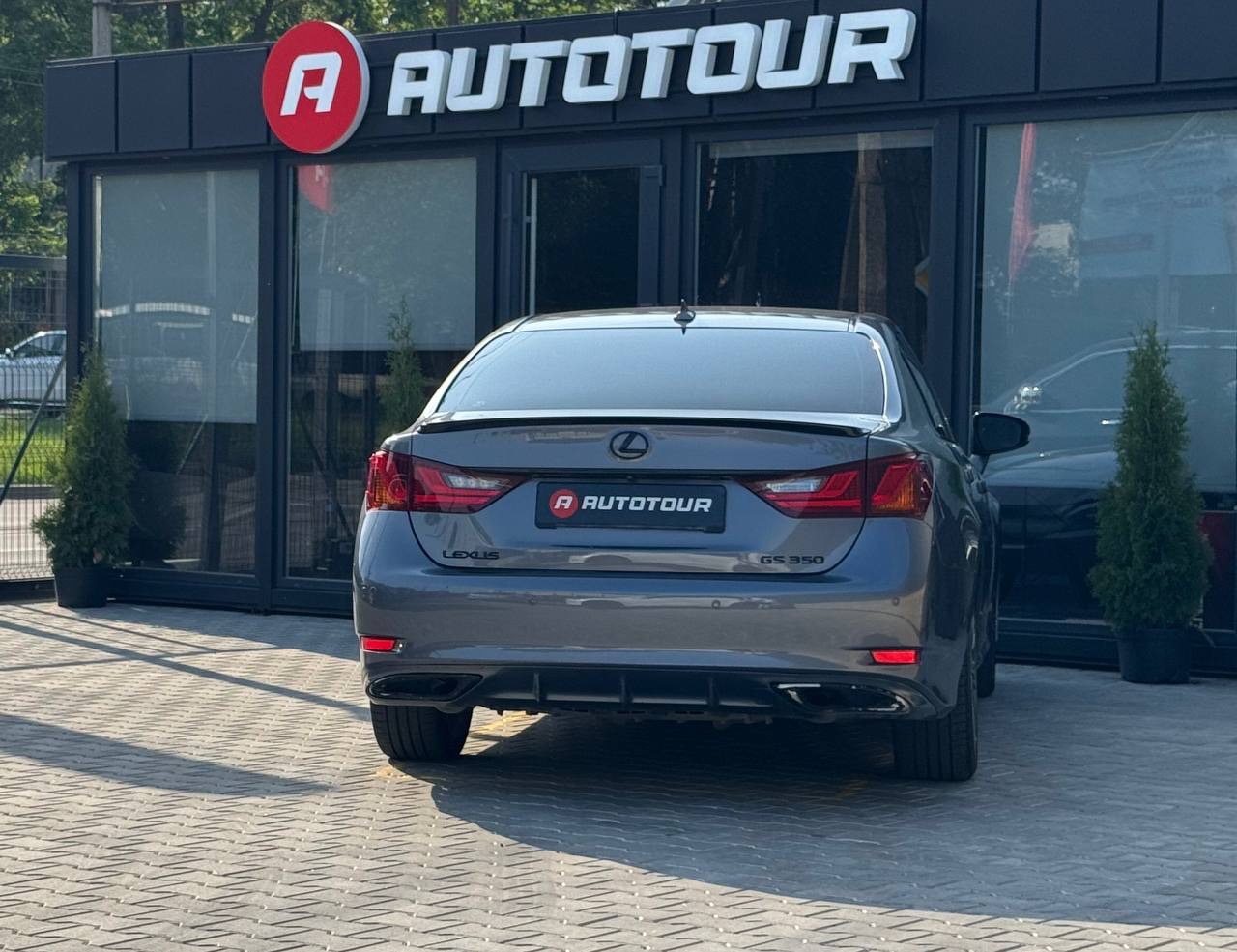 Lexus GS - фото 10