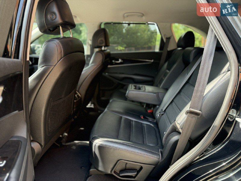 Kia Sorento - фото 8