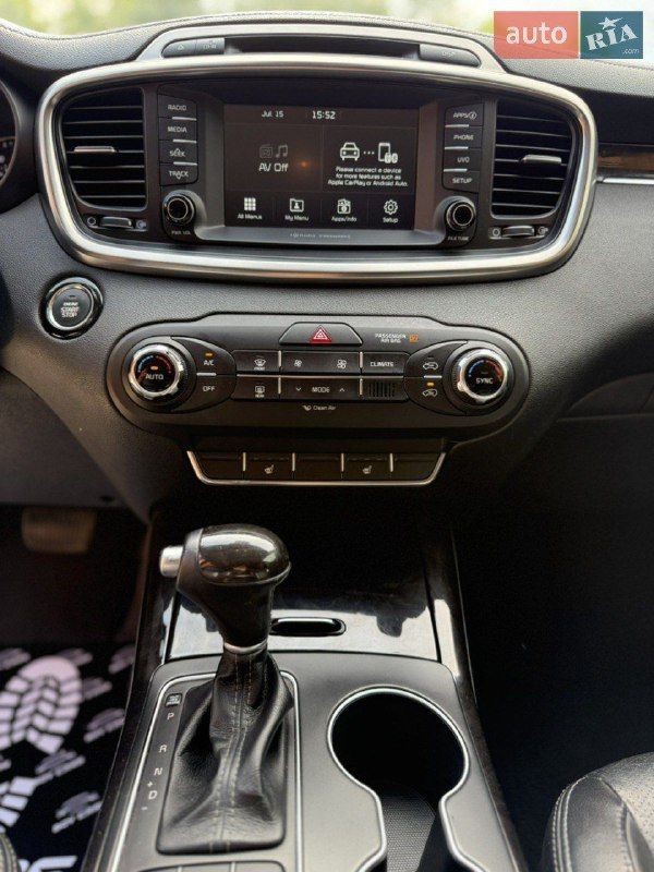 Kia Sorento - фото 10