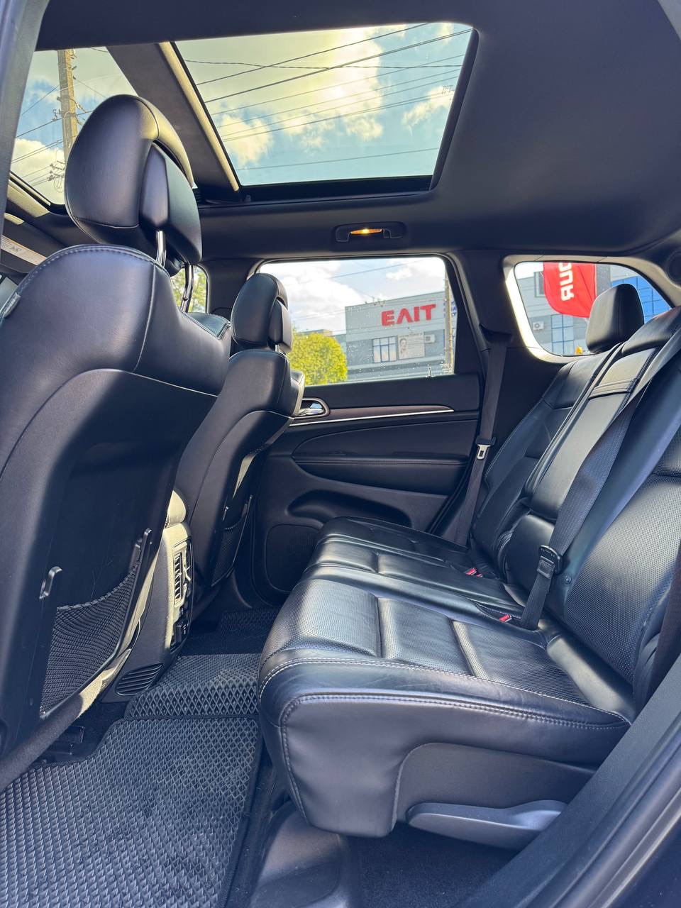 Jeep Grand Cherokee - фото 7