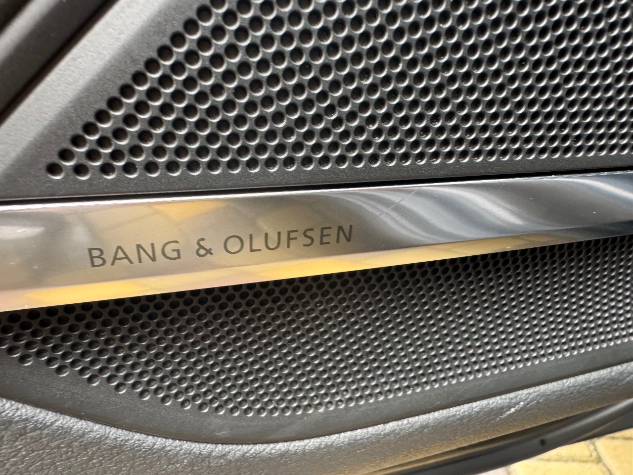 Audi A8 - фото 15