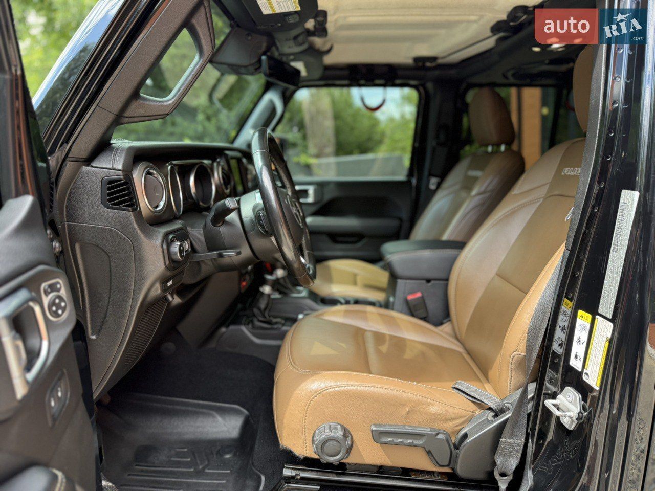 Jeep Gladiator - фото 7