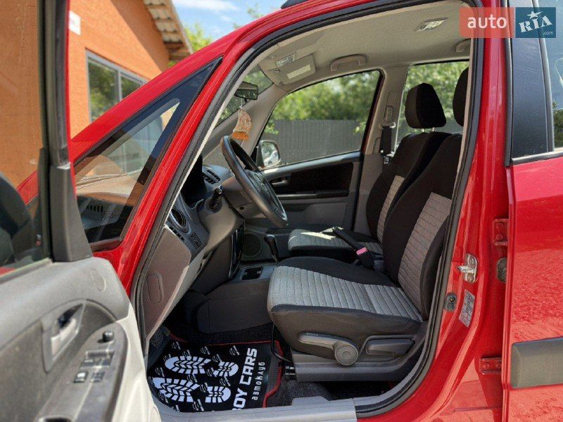 Suzuki SX4 - фото 7