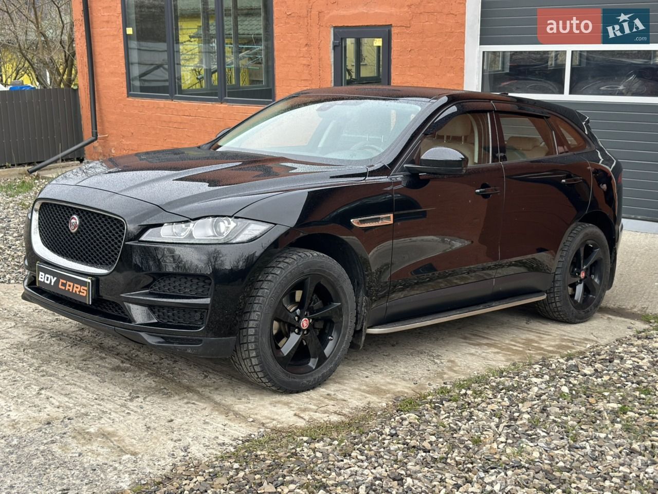 Jaguar F-Pace - фото 3