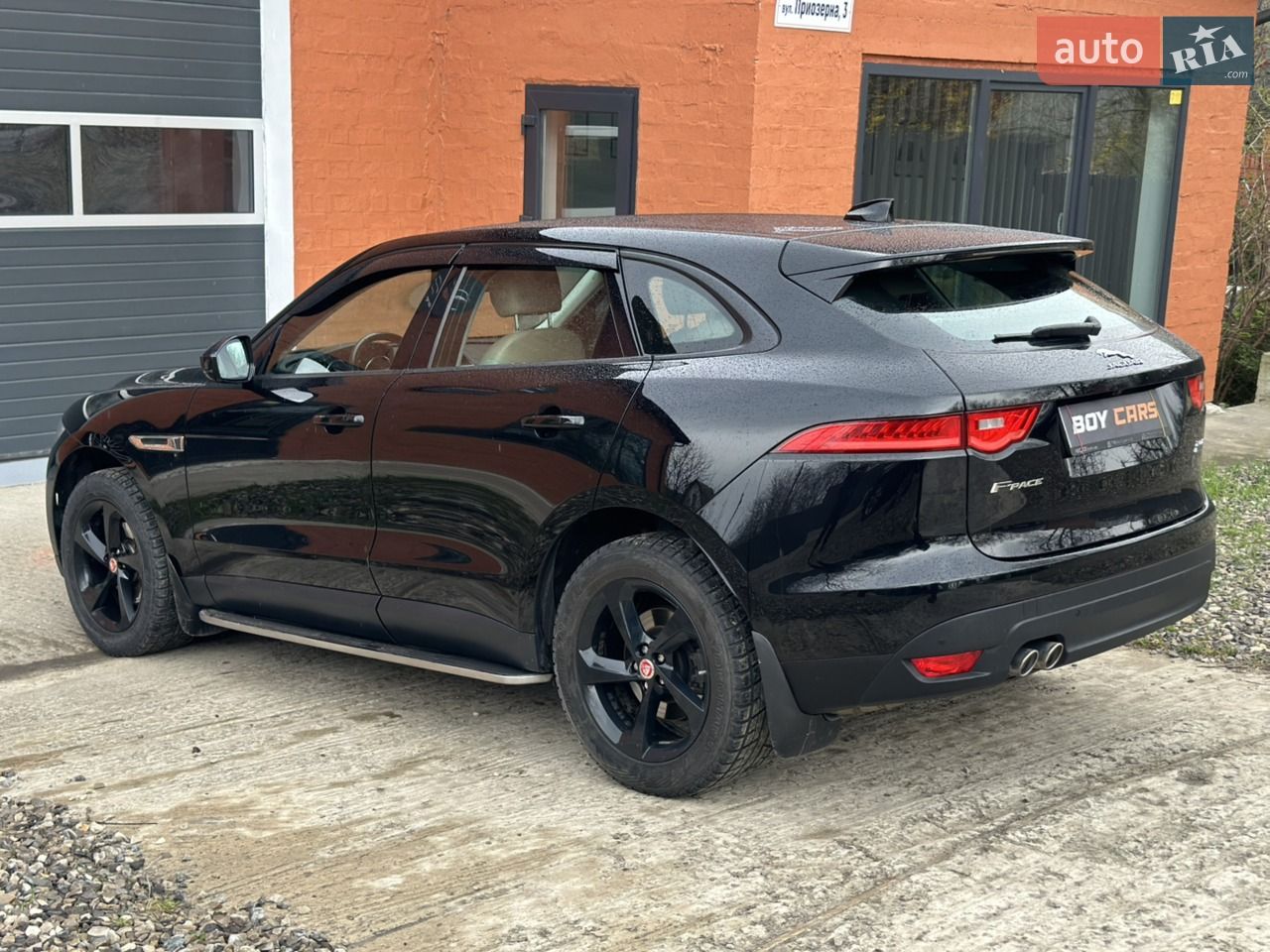 Jaguar F-Pace - фото 4