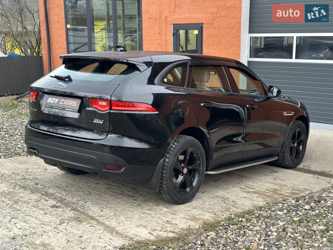 Jaguar F-Pace - фото 6