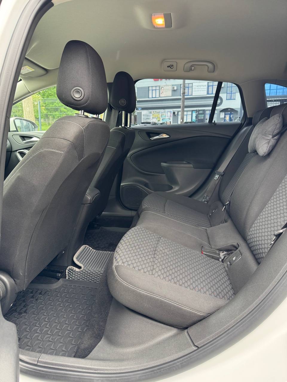 Opel Astra - фото 7