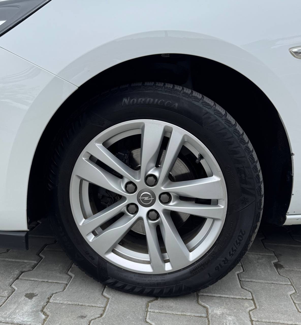 Opel Astra - фото 9