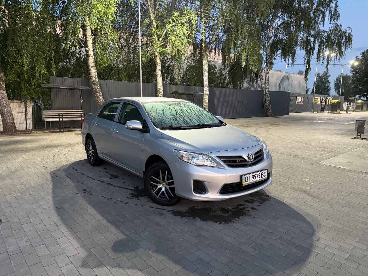 Toyota Corolla - фото 1