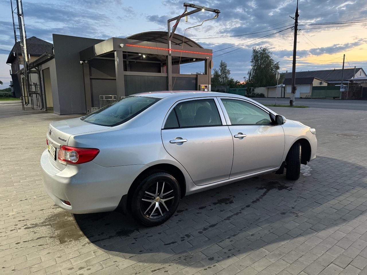 Toyota Corolla - фото 2