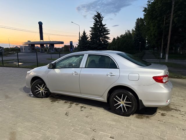 Toyota Corolla - фото 5