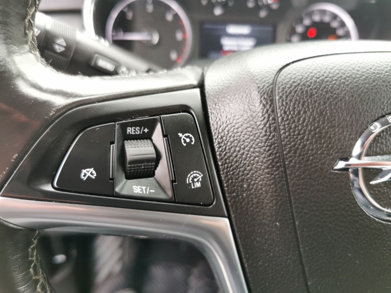 Opel Mokka - фото 18