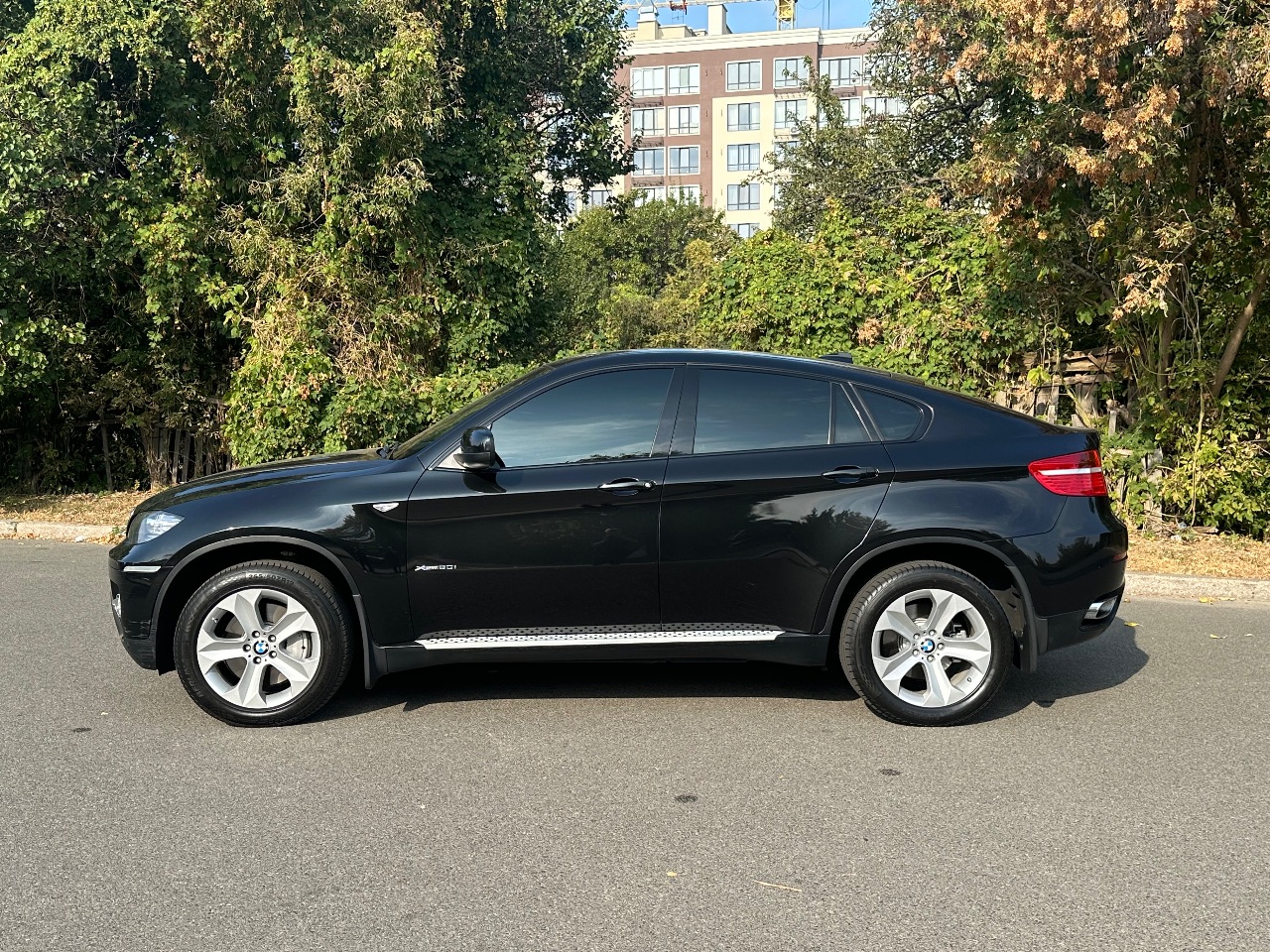 BMW X6 - фото 8