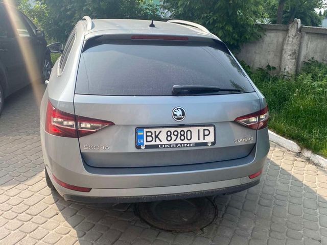 Skoda Superb - фото 5