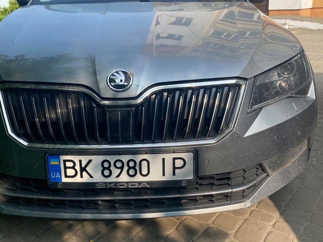 Skoda Superb - фото 2