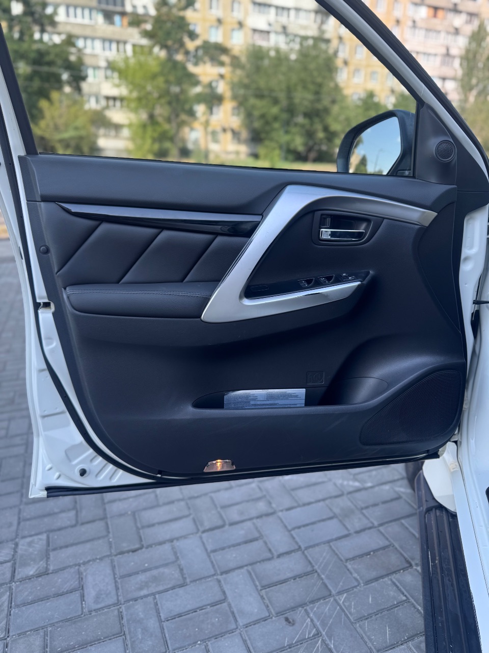 Mitsubishi Pajero Sport - фото 31
