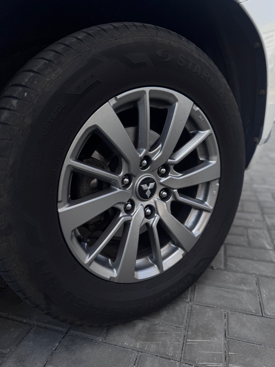 Mitsubishi Pajero Sport - фото 24
