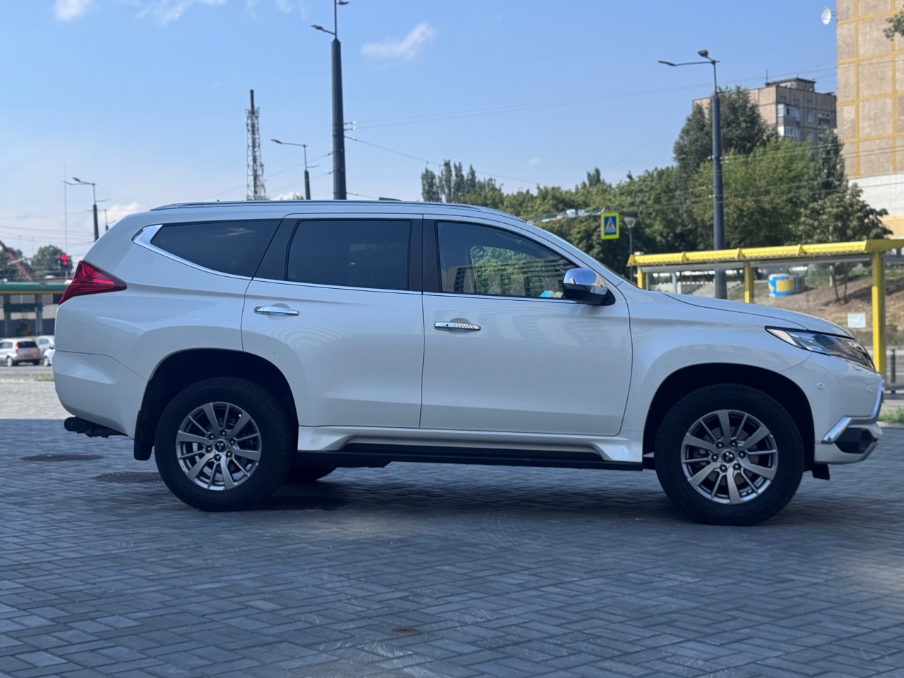 Mitsubishi Pajero Sport - фото 13
