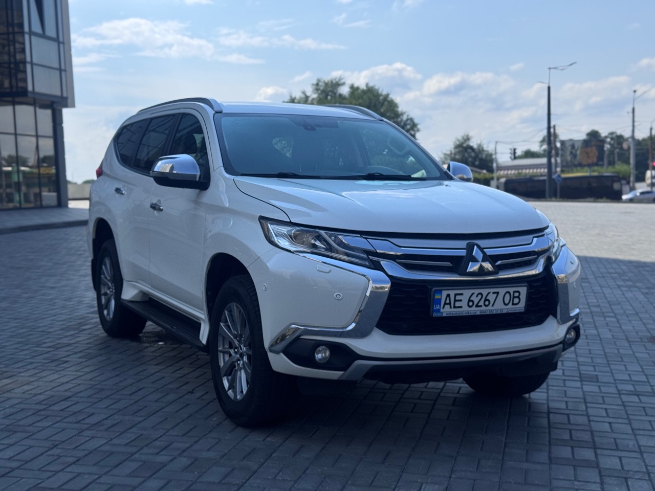 Mitsubishi Pajero Sport - фото 2