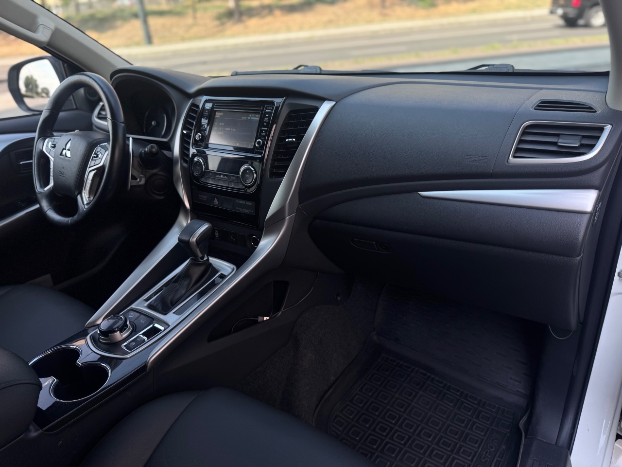Mitsubishi Pajero Sport - фото 34