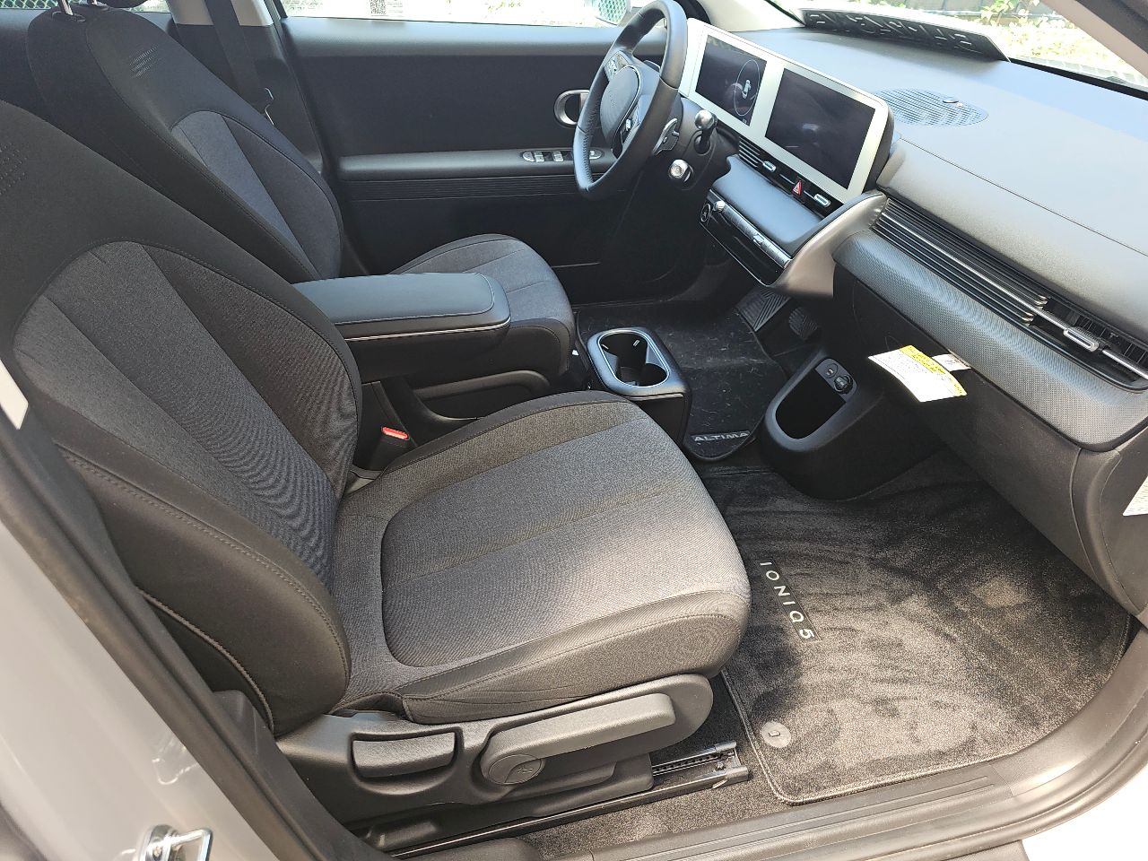 Hyundai IONIQ 5 - фото 7