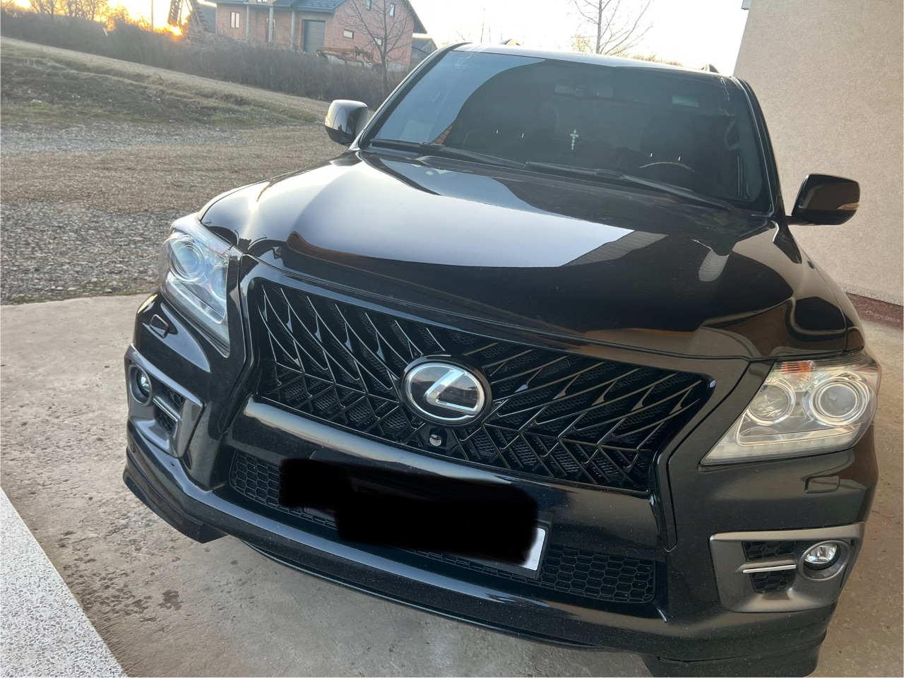 Lexus LX - фото 7