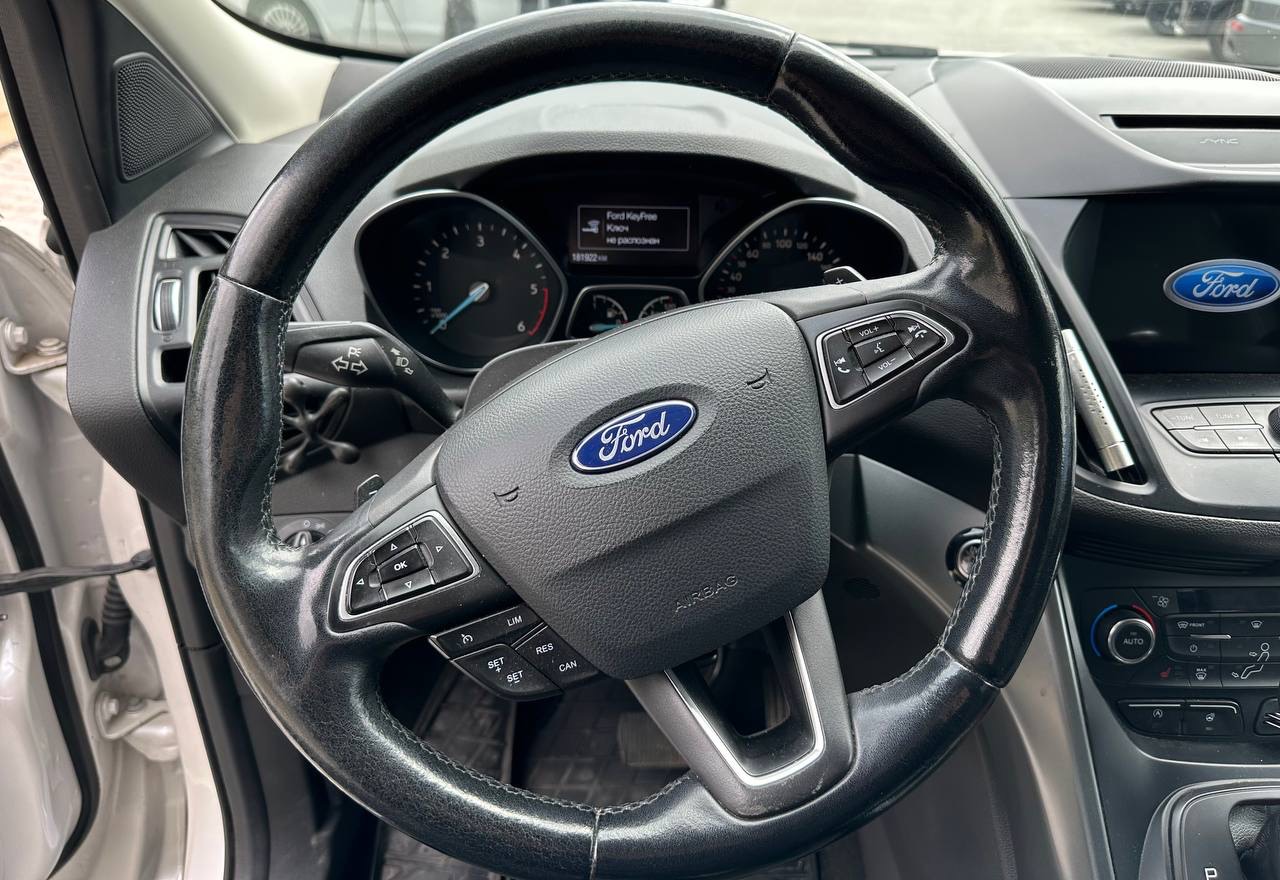 Ford Kuga - фото 5