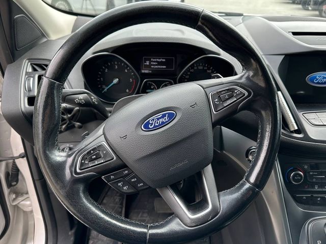Ford Kuga - фото 5