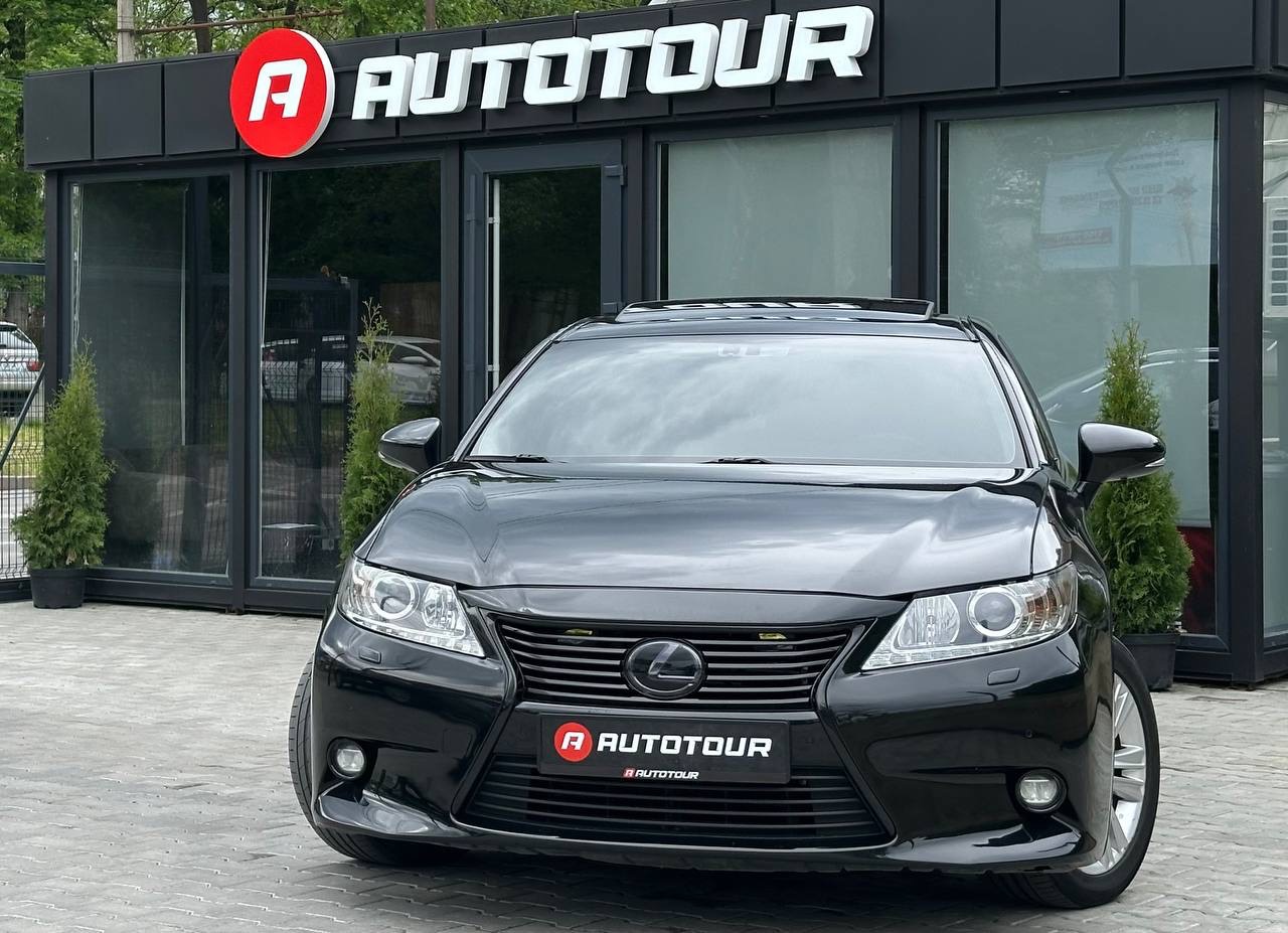 Lexus ES - фото 1