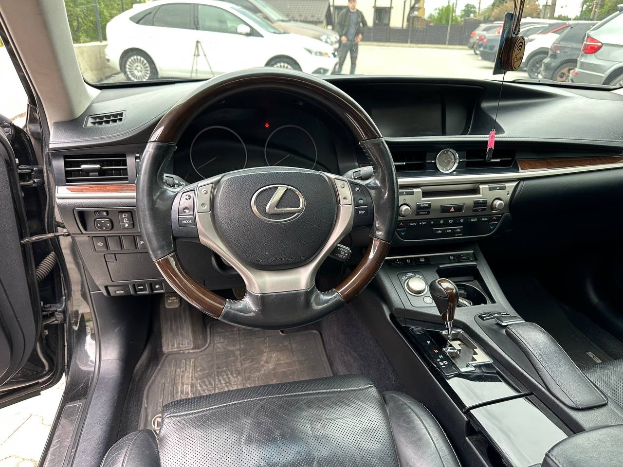 Lexus ES - фото 5