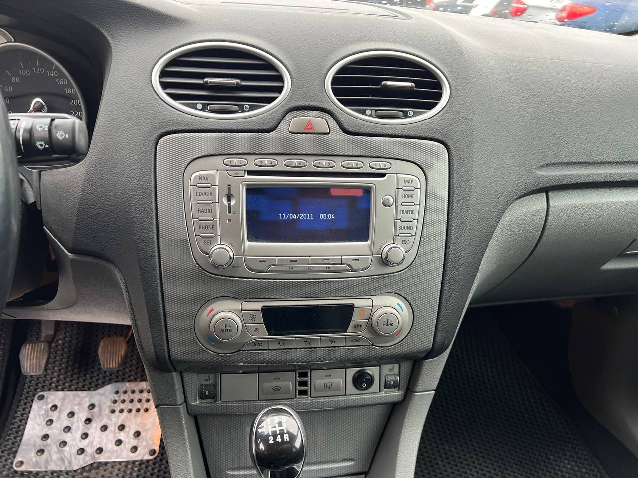 Ford Focus - фото 5