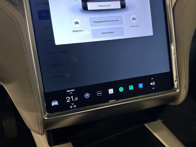 Tesla Model X - фото 5