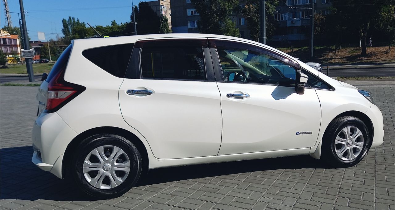 Nissan Note - фото 12