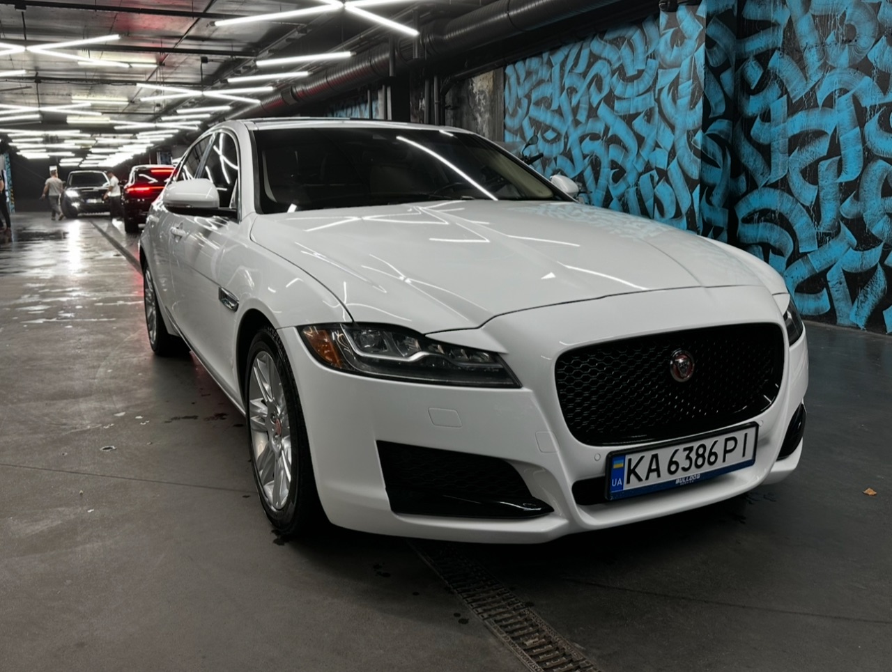 Jaguar XF - фото 28
