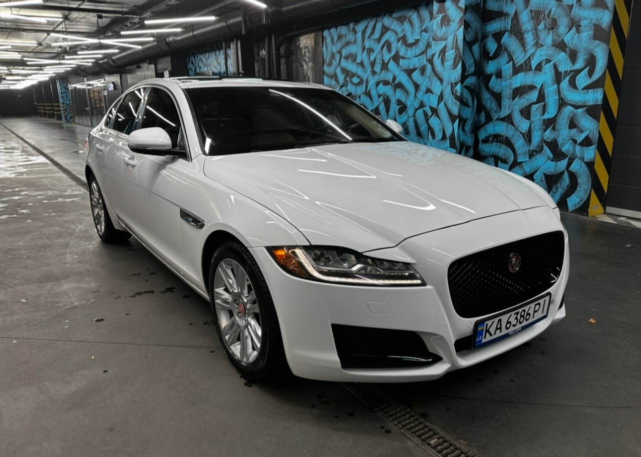 Jaguar XF - фото 1