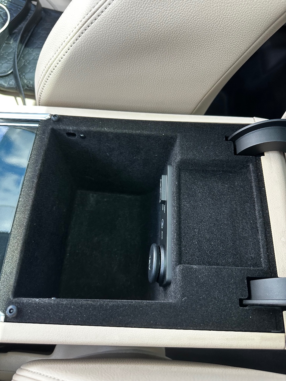 Jaguar XF - фото 23