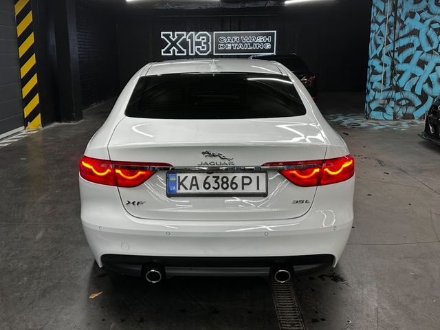 Jaguar XF - фото 3