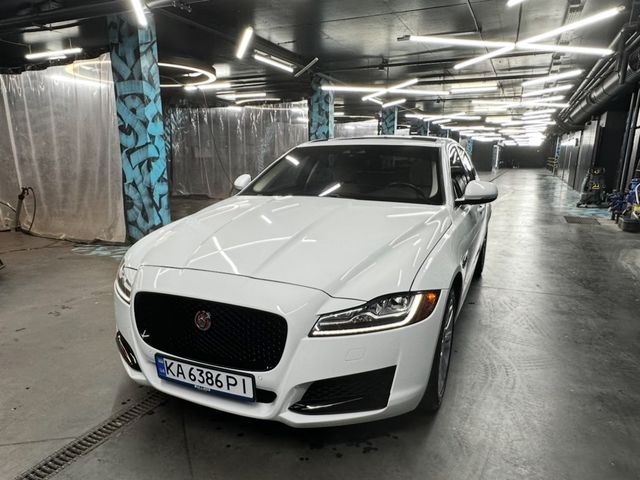 Jaguar XF - фото 2