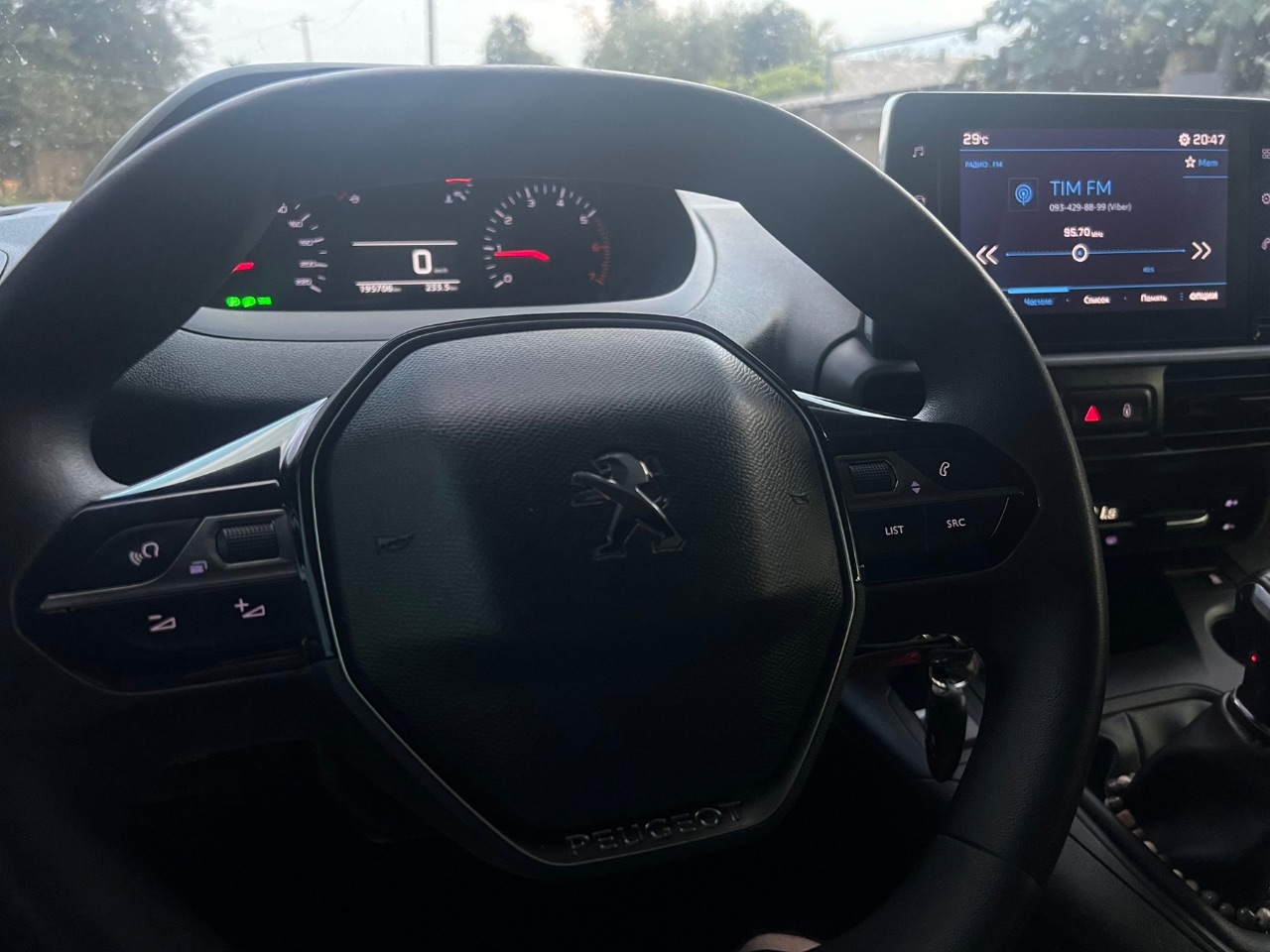 Peugeot Partner - фото 17