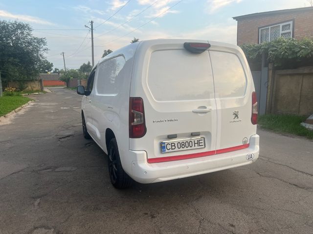 Peugeot Partner - фото 2