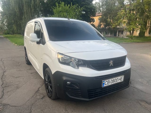 Peugeot Partner - фото 1