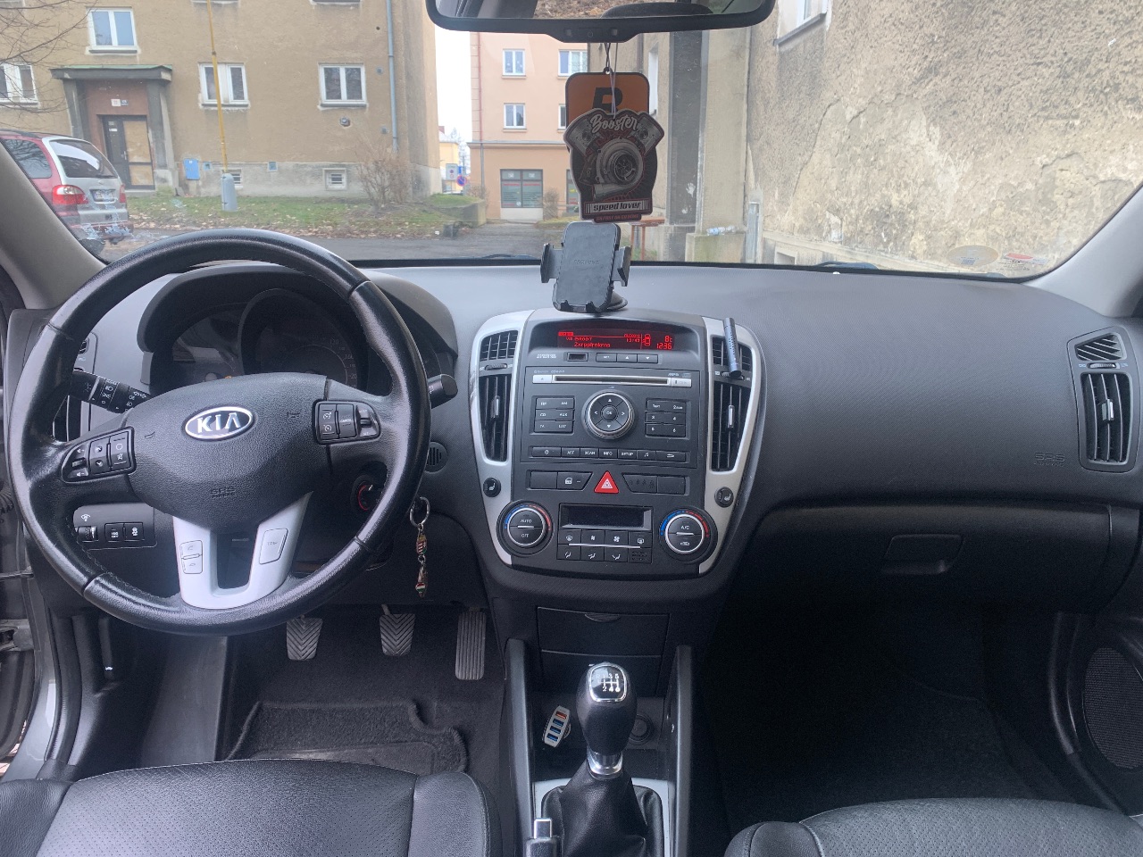 Kia Ceed - фото 4