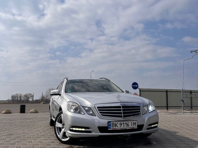 Mercedes-Benz E-Класс - зображення 2